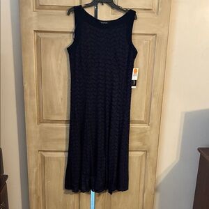 Elegant Navy Blue Sleeveless Dress